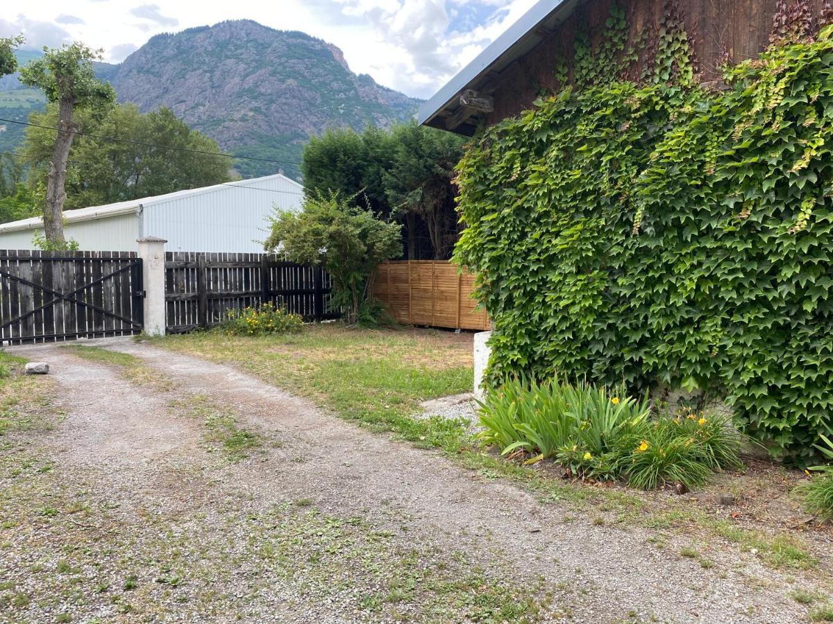 Villa black rok Saint-Jean-de-Maurienne Exteriör bild